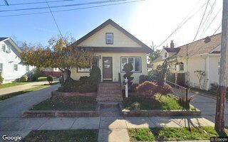 68 Washburn Ave, Freeport, NY 11520