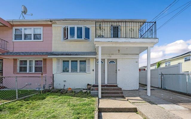 69-53 Thursby Ave, Arverne, NY 11692 (Porch)