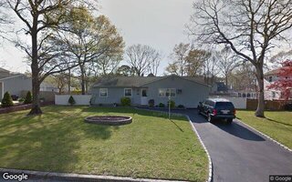 7 Filmore Ave, Coram, NY 11727