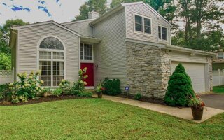7 Sweet Briar Path, Lake Grove, NY 11755