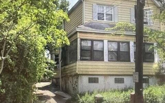 70 Coursen Pl, Staten Island, NY 10304
