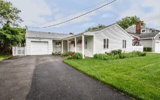 70 Nearwater Ave, Massapequa, NY 11758