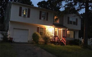 71 Princess Ave, Bay Shore, NY 11706