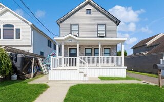 715 Farmers Ave, Bellmore, NY 11710