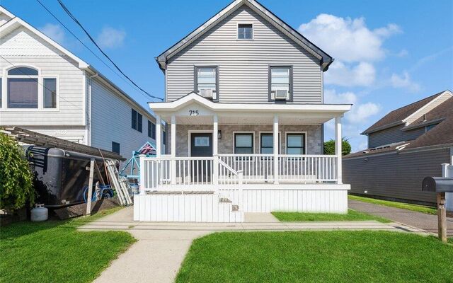 715 Farmers Ave, Bellmore, NY 11710 (Porch)