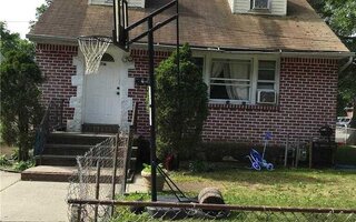 716 Broadway, Westbury, NY 11590