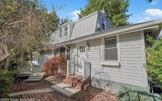 73 Whitman Ave, Staten Island, NY 10308