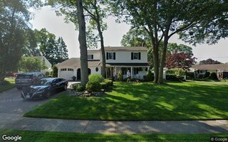 74 Loop Dr, Sayville, NY 11782