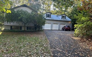 745 Pleasure Dr, Riverhead, NY 11901