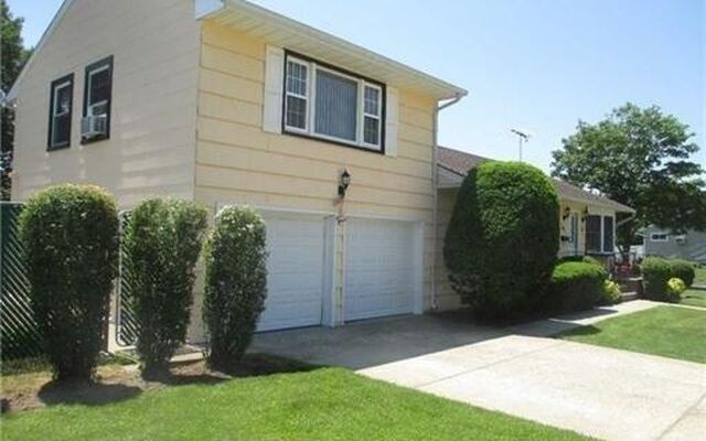 745 Anderson Ave, Franklin Square, NY 11010 (House View)