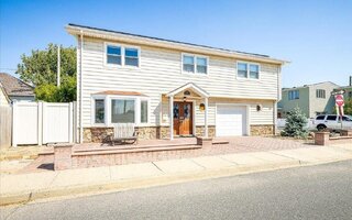 755 E Chester St, Long Beach, NY 11561