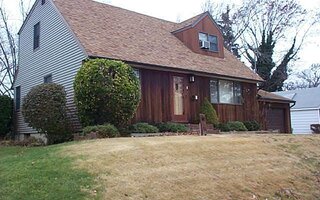 76 Avondale St, Valley Stream, NY 11581
