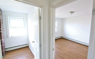 80-60 57th St, Ridgewood, NY 11385