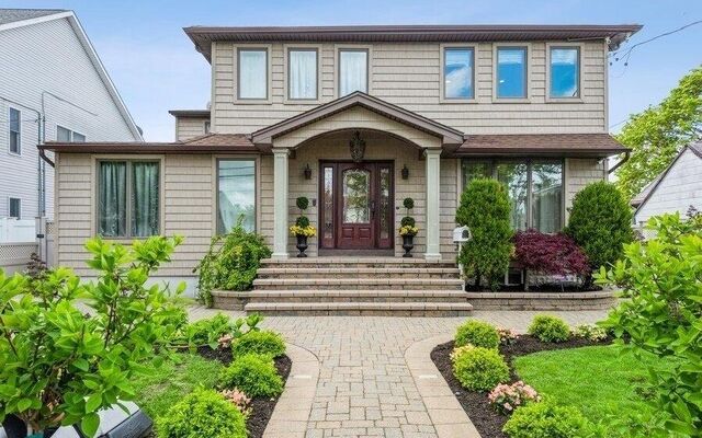 82 Division Ave, Massapequa, NY 11758 (Porch)