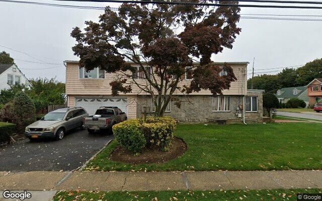 822 Goodrich St, Uniondale, NY 11553