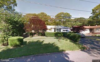 83 Mcgaw Ave, Lake Grove, NY 11755