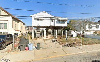 83 California Pl N, Island Park, NY 11558