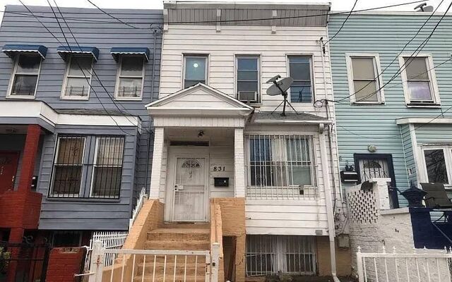 831 Jennings St, Ny, NY 10459 (Porch)