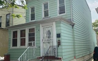 8856 77th St, Woodhaven, NY 11421