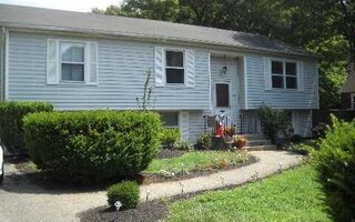 895 Old Medford Ave, Medford, NY 11763