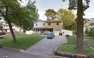 9 Platt Ave, Smithtown, NY 11787