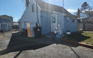 9 Tillie St, Bay Shore, NY 11706