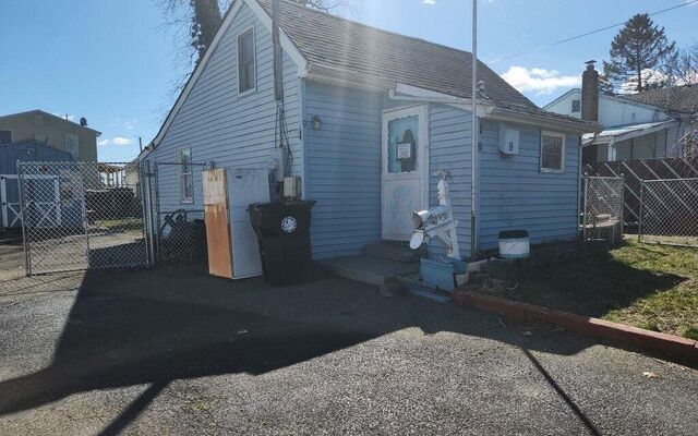 9 Tillie St, Bay Shore, NY 11706 (Back Side)