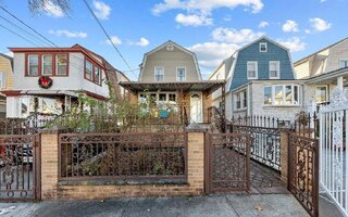 90-40 186th St, Hollis, NY 11423