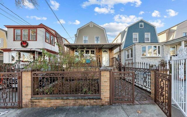 90-40 186th St, Hollis, NY 11423 (Porch)