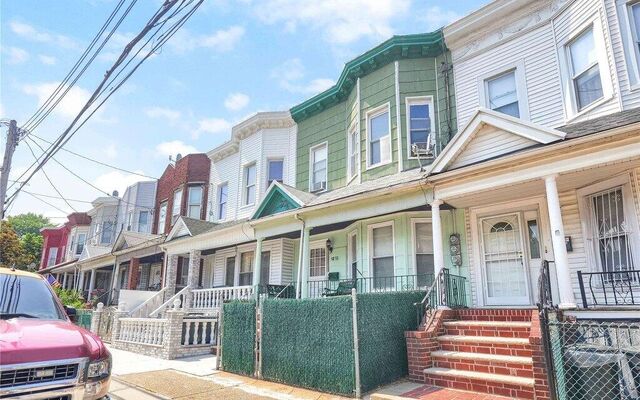 92-13 88th Ave, Woodhaven, NY 11421 (Porch)