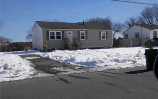 941 Provost Ave, Bellport, NY 11713