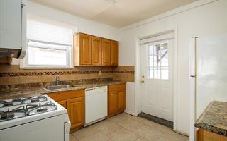 95-14 157th Ave, Howard Beach, NY 11414