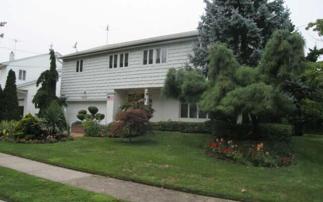 968 S End, Woodmere, NY 11598